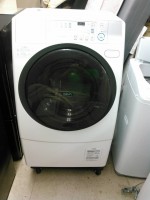 ドラム式洗濯機　アクア　AQW-D500 2011