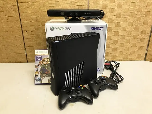 世田谷区にて XBOX 360 S CONSOLE 本体 250GB KINECT を店頭買取しました