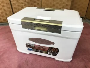 福岡県より シマノ FIXCEL ウルトラプレミアム300 クーラーボックス を宅配買取しました