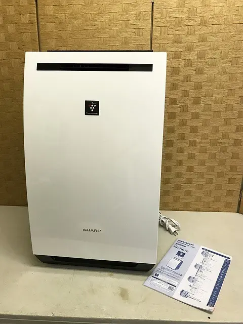 新宿区にて シャープ 加湿空気清浄機 KC-HD70-W 2019年製 を出張買取しました