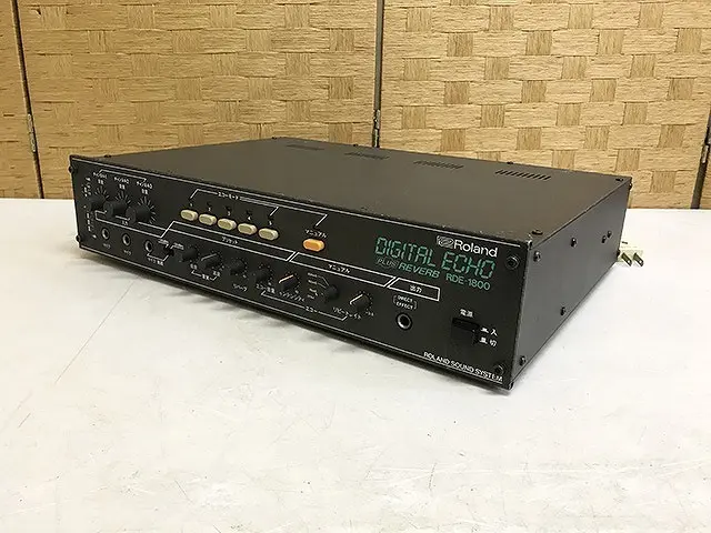 Roland DIGITAL ECHO REVERB RDE-1800 | www.nov-ita.fr