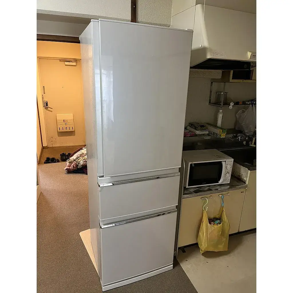 東京都 小平店にて 冷蔵庫 三菱 MR-CX37F 2021年製 を出張買取しました