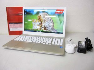 富士通 FMV LIFEBOOK ノートPC A42B2G_Win10