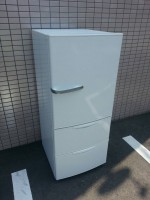 福生市にて３ドア冷蔵庫【AQR-271C】を出張買取いたしました。