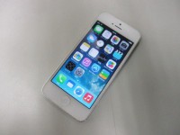 八王子店にてiPhone5ホワイト【16GB MD298J/A】を店頭買取いたしました。