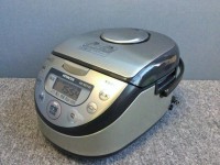 立川市にて日立製IHジャー炊飯器[RZ-NS10J] 2015年製を買取りました。