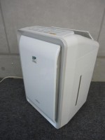 八王子市にて富士通の加湿脱臭機【DAS-303B】を出張買取いたしました。