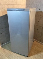東京都杉並区でパナソニック製の冷凍庫[NR-FZ120B]を買取ました。