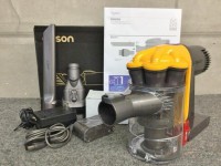 dyson ダイソン ハンディクリーナー DC30