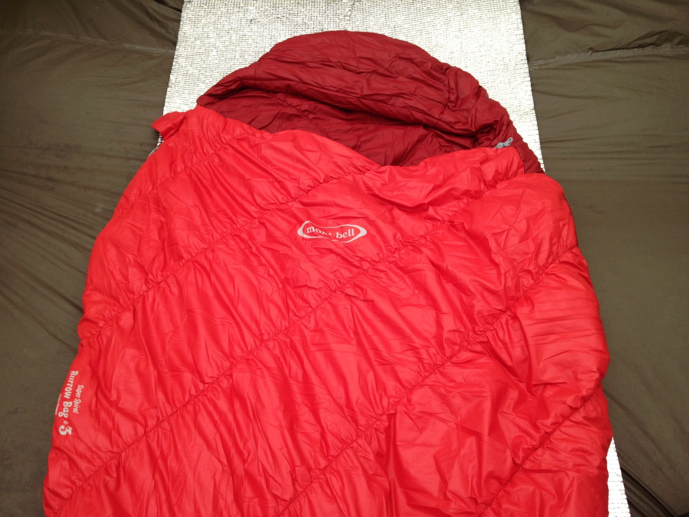 【真夏に最適な寝袋は？】モンベル・ドイターマミー型と封筒型シェラフ