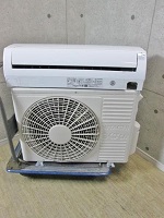 渋谷区にて 日立 白くまくん 8～12畳 エアコン RAS-AJ28E 2015年製 を出張買取致しました