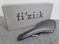 小平市にて Fizik Kurve Snake Aluminum アルミレール サドル を店頭買取致しました