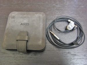 AKGイヤホン K3003