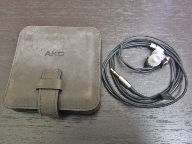 新宿区にてAKG製イヤホン K3003を出張買取しました