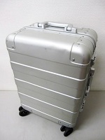相模原市にて 無印良品 4輪 スーツケース を買取ました