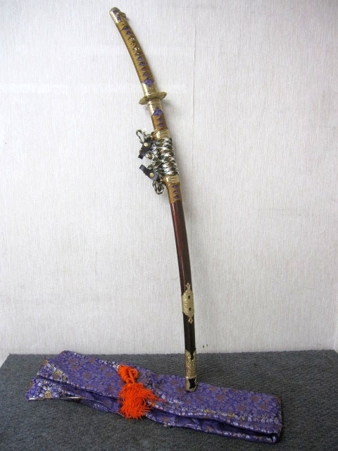 世田谷区にて 金茶塗 模造刀 日本刀 陣太刀 全長105㎝ を買取ました