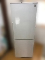 世田谷区にて シャープ 冷蔵庫 SJ-PD27Y-W を買取ました