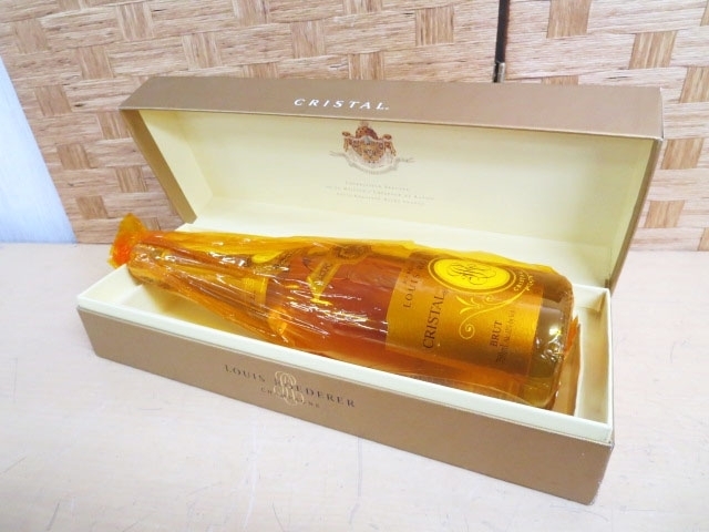 世田谷区にてLOUIS ROEDERER シャンパン クリスタル2000 750ml 未開栓を店頭買取しました