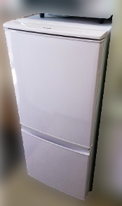 八王子市にて シャープ 冷凍冷蔵庫 SJ-14E2 を出張買取しました