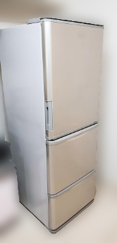 相模原市にて シャープ 冷凍冷蔵庫 SJ-W352C-N を出張買取致しました
