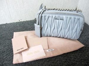 miumiu マテラッセ チェーン ショルダーバッグ