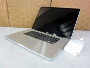 Apple MacBook Pro 17-inch, Mid 2009