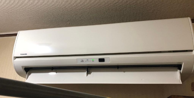 武蔵野市にて エアコン 東芝 RAS-B225D 2016年製 を出張買取致しました