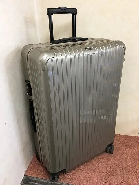 東京都 千代田区にて RIMOWA/リモワ スーツケース/キャリーケース 895070 使用感強め を出張買取しました