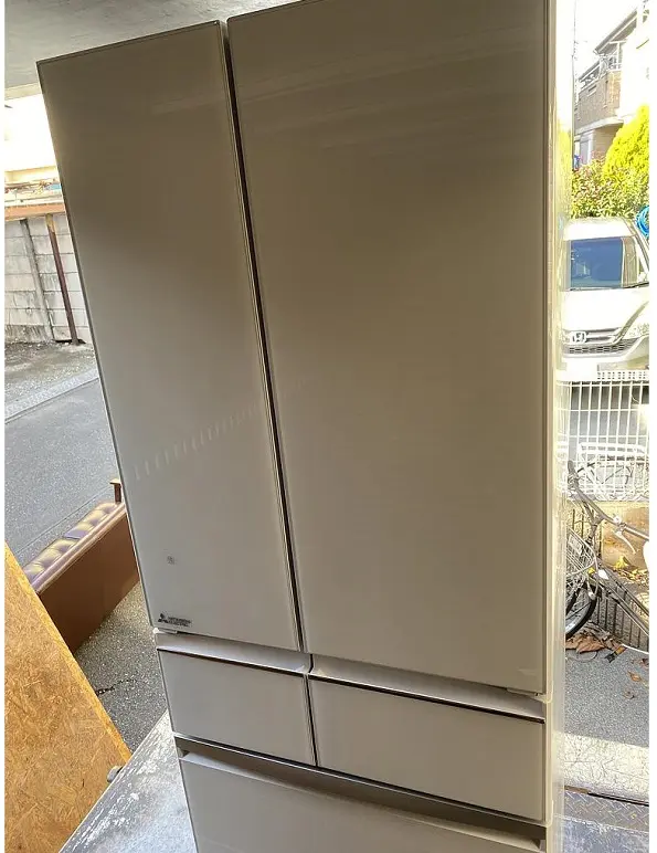 東京都 府中市にて 三菱 6ドア冷蔵庫 MR-WX47D-W 2019年製 を出張買取しました