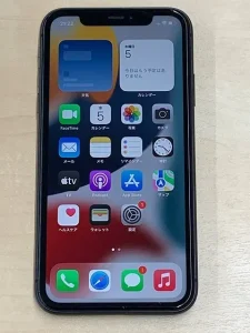 神奈川県 横浜市にて Apple iPhone 11 MWLT2J/A 64GB SoftBank を宅配買取しました