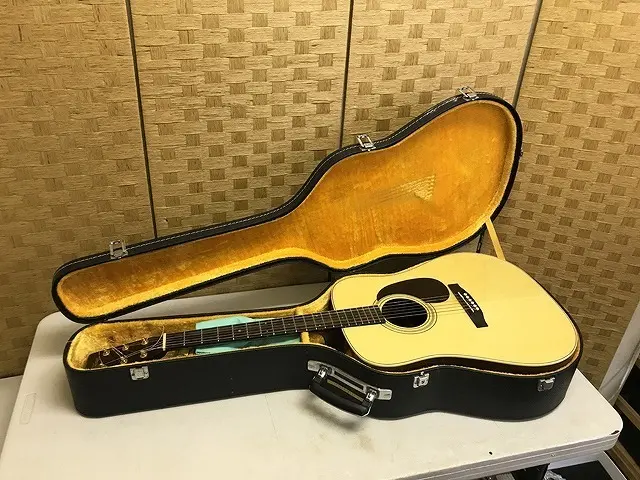 八王子市にて S.Yairi/ヤイリ アコースティックギター D303 ハードケース付 を出張買取しました