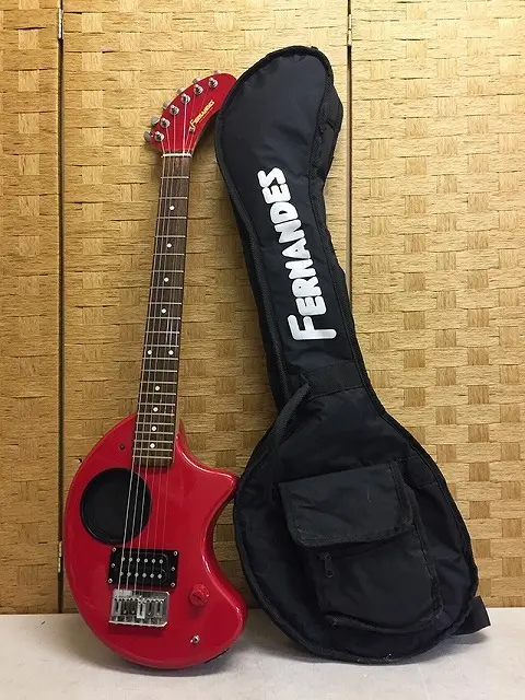 東京都 練馬区にて フェルナンデス ZO-3 アンプ内蔵 エレキギター ソフトケース付き を出張買取しました