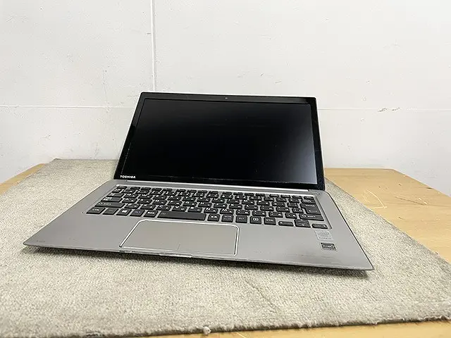 東芝 ノートPC dynabook KIRA harman/kardon i7-5500U 8GB