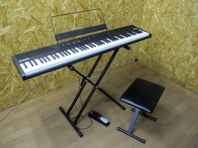 ALESIS RECITAL 電子ピアノ キーボード M-AUDIO SP-2