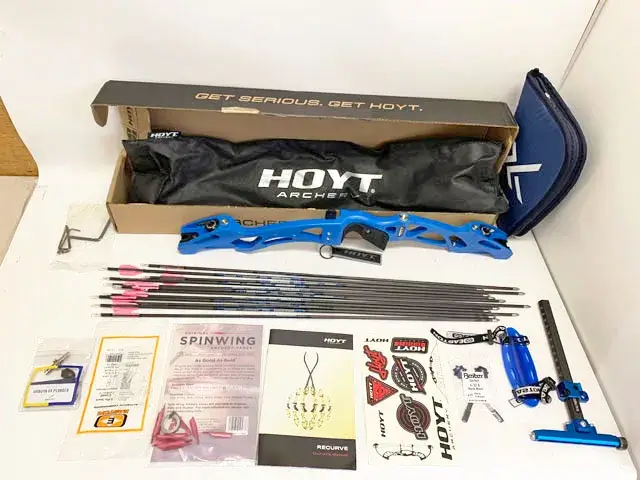 神奈川県 横浜市にて アーチェリーセット　HOYT H25 ARCHOS　カーボンサイト SHIBUYA ULTIMA RC2　バイタークリッカー Beitar クリッカー0.25　アーチェリー 矢　まとめ を出張買取しました