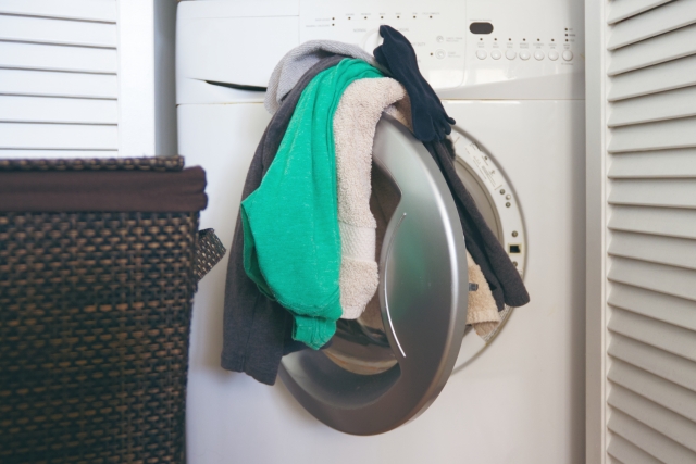 ドラム式洗濯機の寿命は平均何年？壊れる前兆や対処方法も解説！