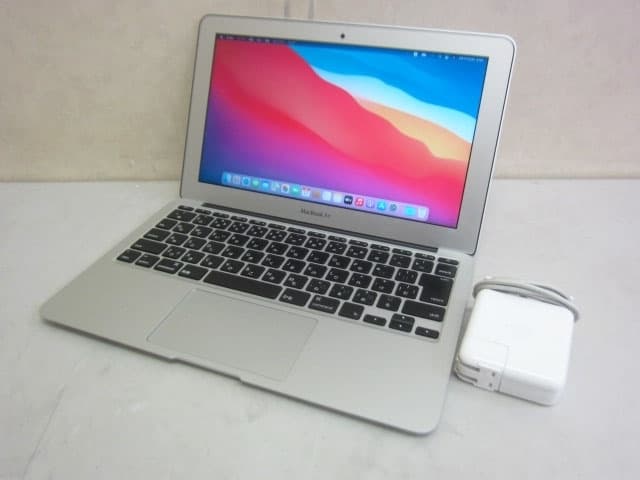 東京都 世田谷区にて Apple MacBook Air A1465 2014 Core i7 を店頭買取しました