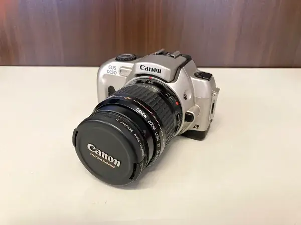 フィルムカメラ　Canon EOS IX50