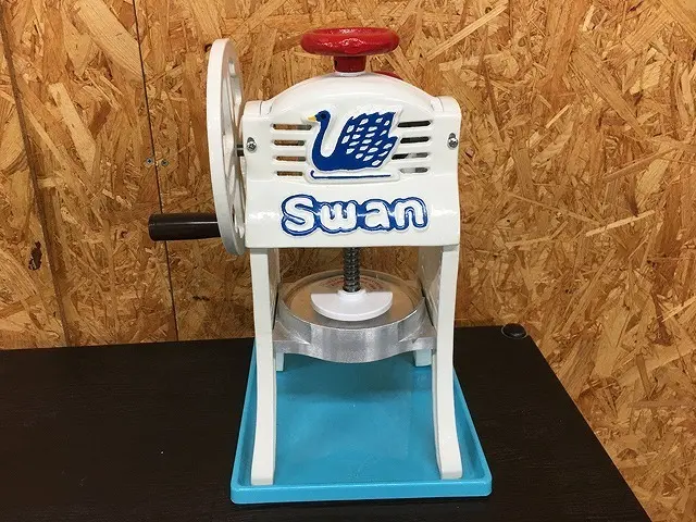 世田谷区にて SWAN/スワン 手動かき氷機 SI-2C を店頭買取しました