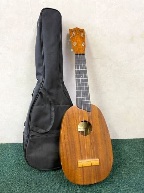 東京都 目黒区にて Famous/フェイマス ukulele ウクレレ FU-180P を出張買取しました