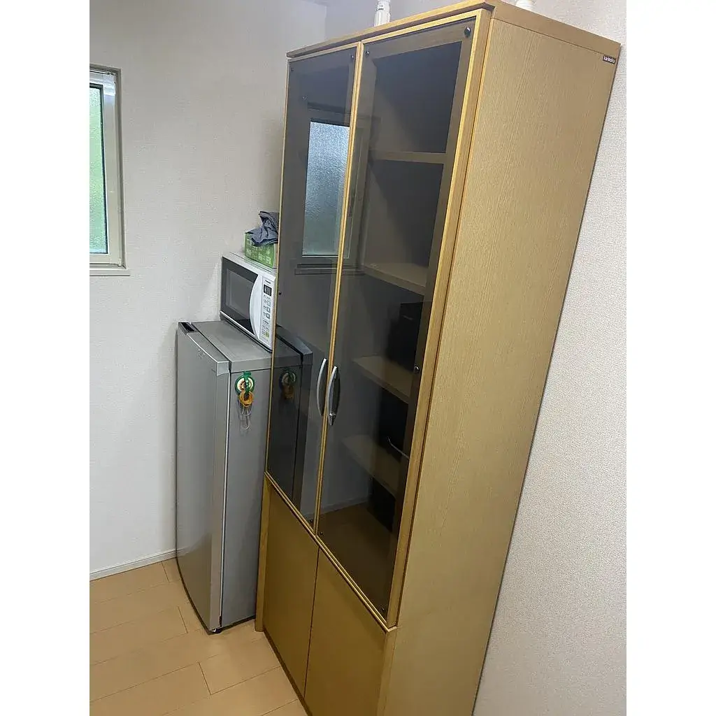 東京都 町田市にて カリモク 食器棚 HU2900 D390 W800 H2100 を出張買取しました