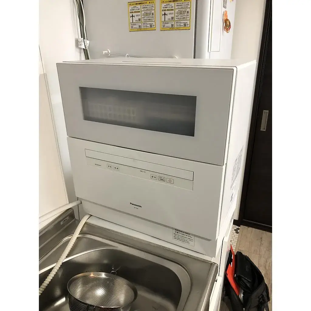 東京都 足立区にて 食洗機 パナソニック NP-TH4-W 2022 を出張買取しました