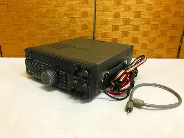神奈川県 横浜市 都筑区にて ケンウッド オールモード マルチバンド 無線機 TS-690S を出張買取しました