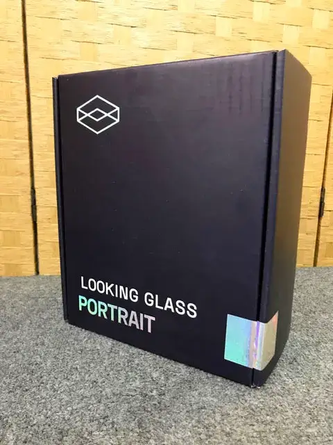 東京都 世田谷区にて 3D ホログラム ディスプレイ LOOKING GLASS PORTRAIT 未使用 を店頭買取しました