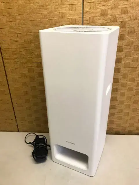 東京都 世田谷区にて 空気清浄機 バルミューダ ザ・ピュア A01A-WH 2019年製 を店頭買取しました