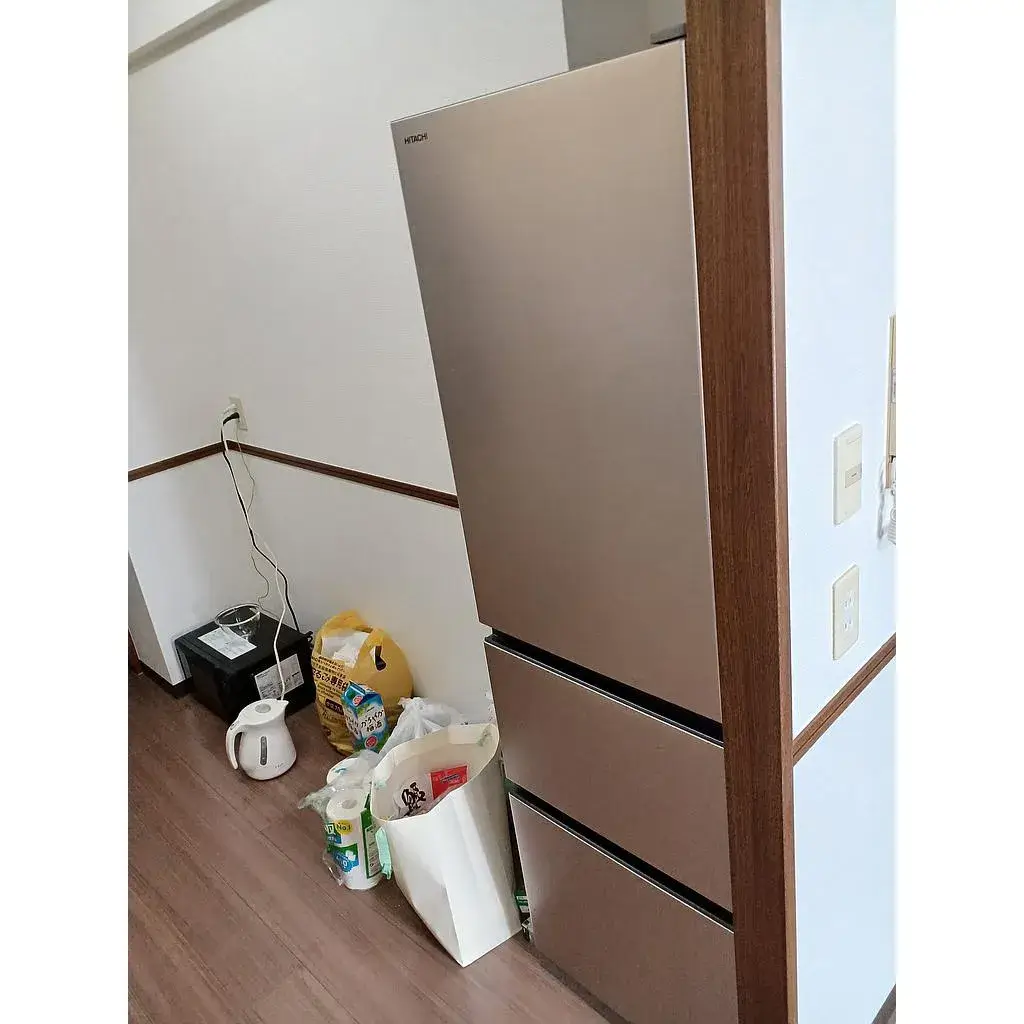 東京都 町田市にて 冷蔵庫 日立 R-V32RV 2022 を出張買取しました