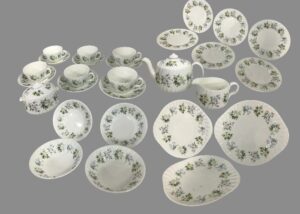江戸川区にて ミントンの食器セットを出張買取しました