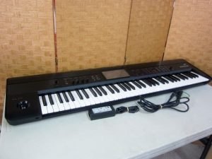 KORG　KROME-73