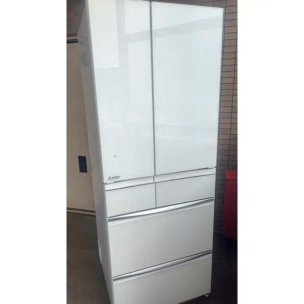 東京都 小平市にて 冷蔵庫 三菱 MR-MX57F-W 2020 を出張買取しました