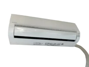 新座市にて 日立のルームエアコン RAS-D56N2BK 2023年製 を出張買取しました